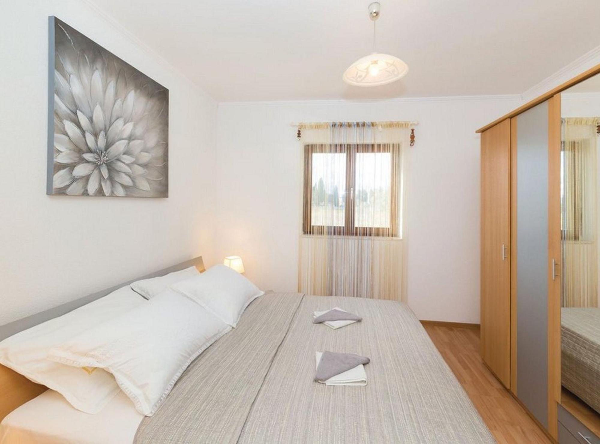 Cozy Nook Apartment Kastel Stari Kaštela Esterno foto