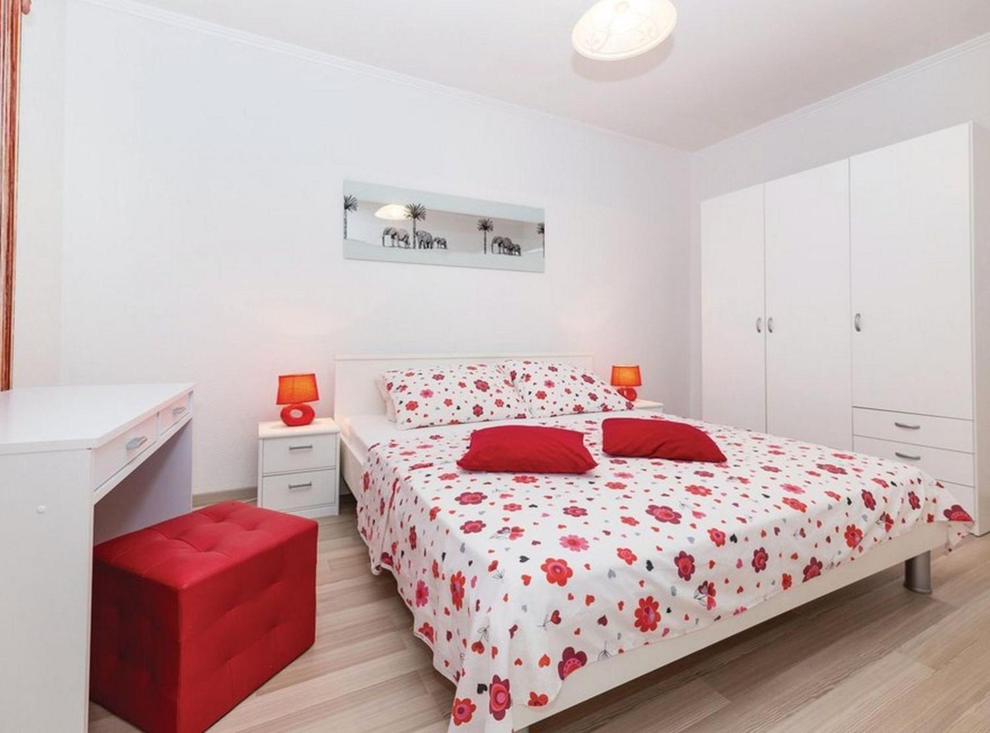 Cozy Nook Apartment Kastel Stari Kaštela Esterno foto