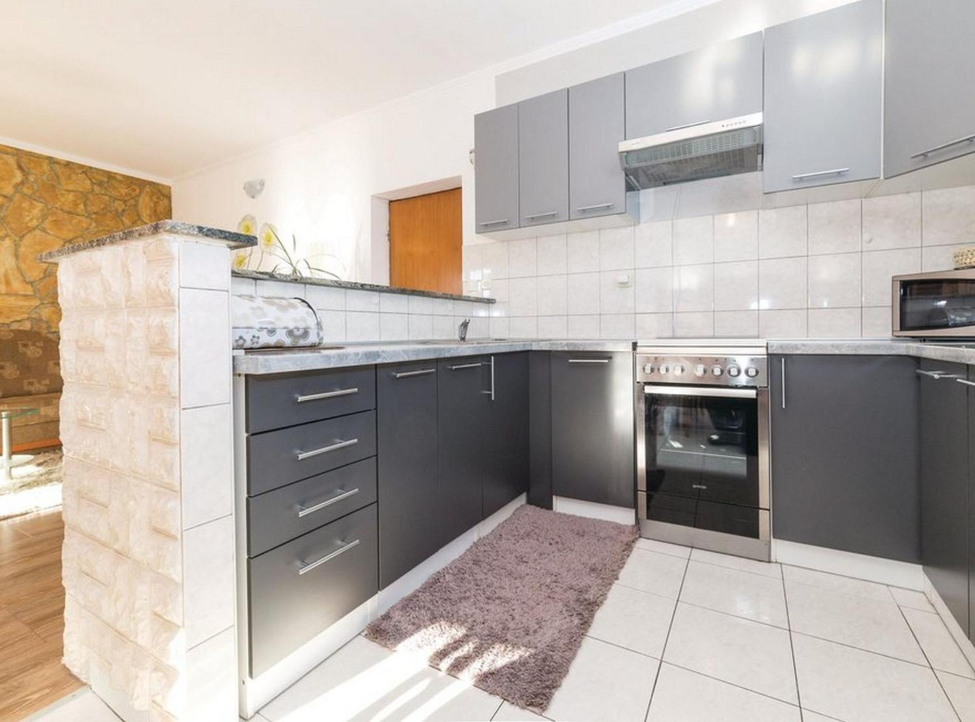 Cozy Nook Apartment Kastel Stari Kaštela Esterno foto